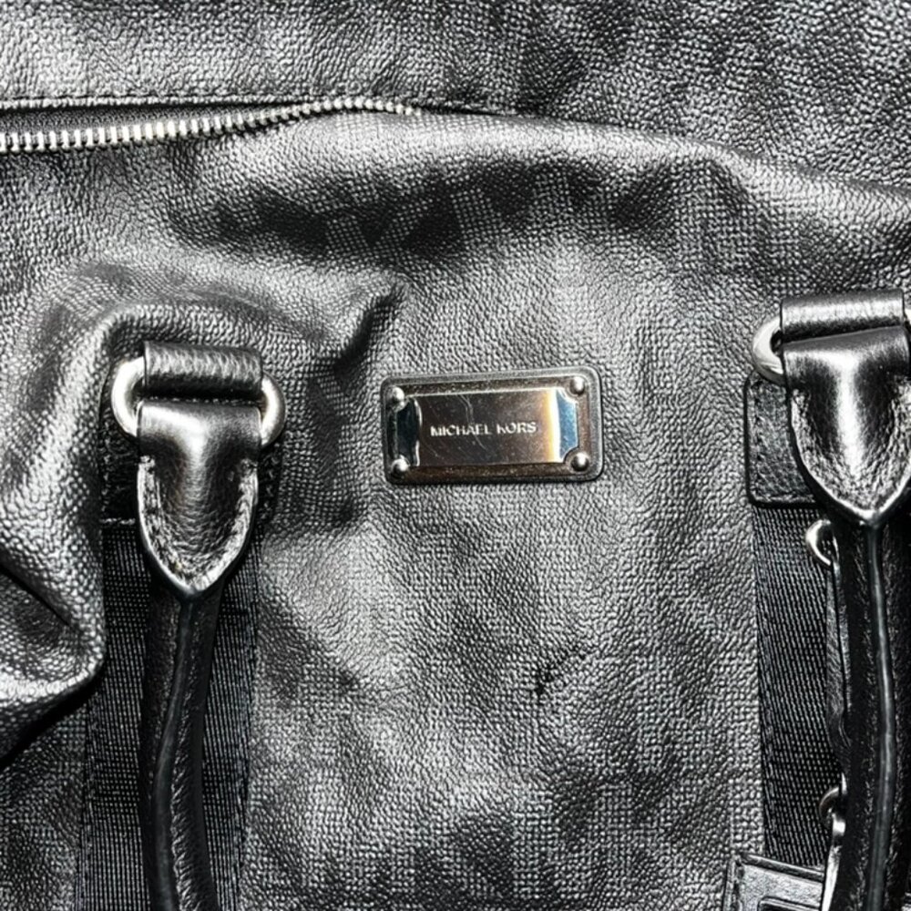 Michael Kors Weekender travel bag
